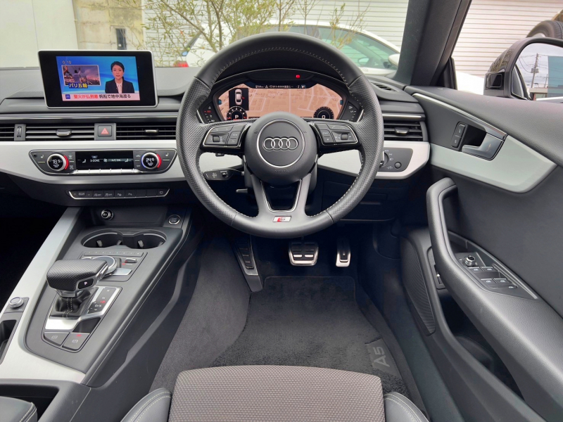 アウディ A5 中古車
