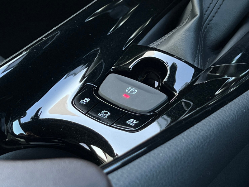 トヨタ C-HR 中古車