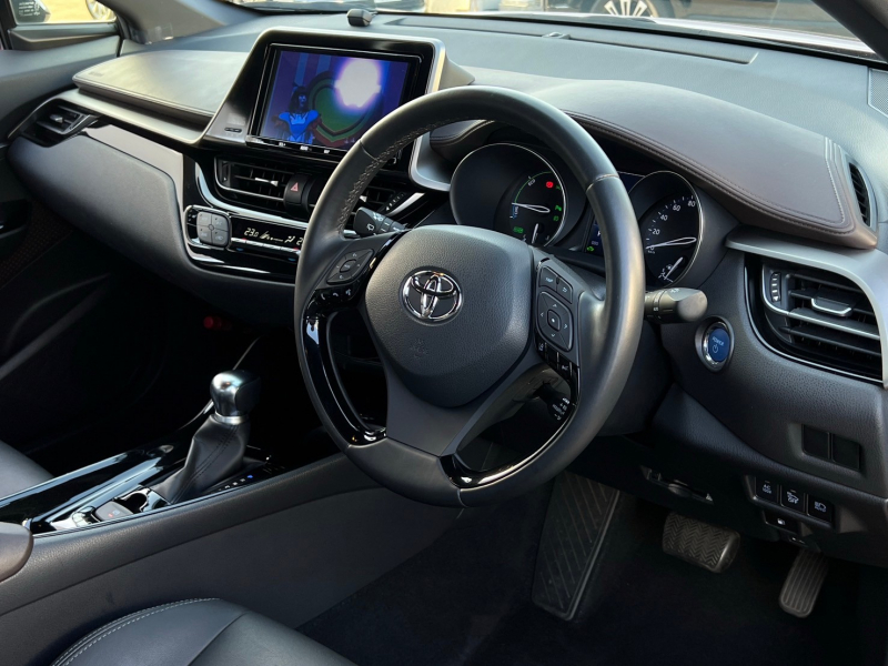 トヨタ C-HR 中古車