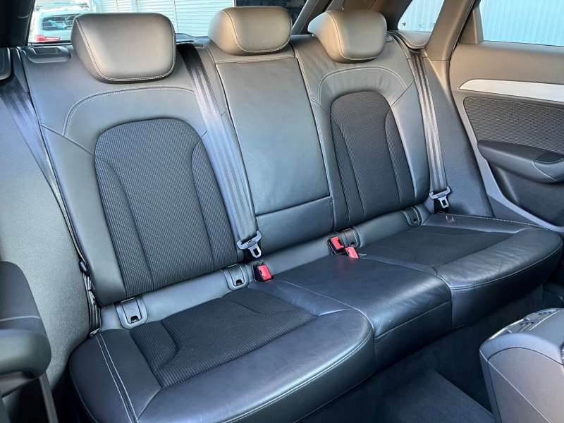アウディ Q3 中古車