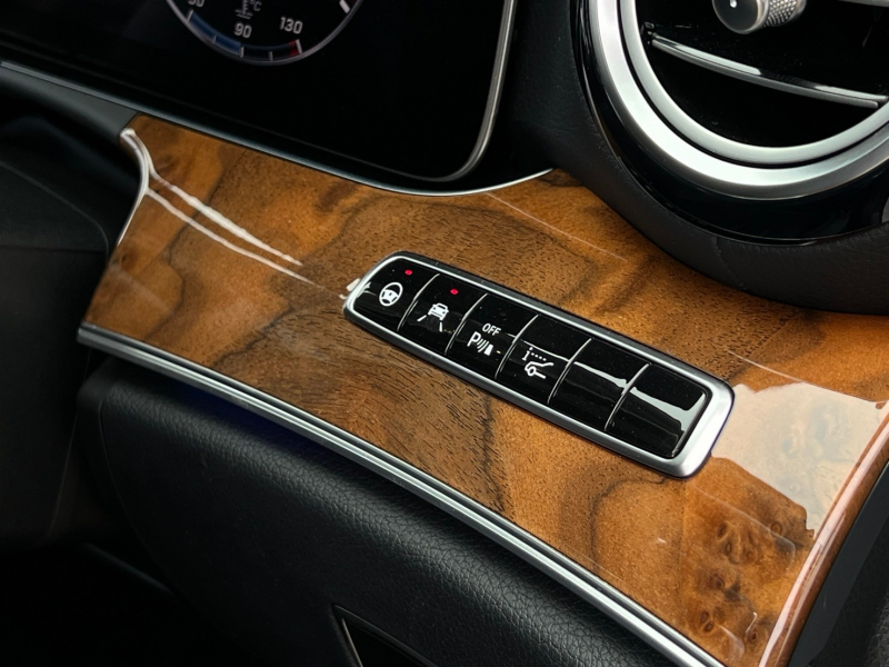 メルセデスベンツ Eクラス 中古車