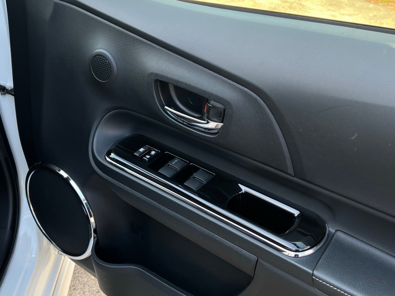 トヨタ アクア 中古車