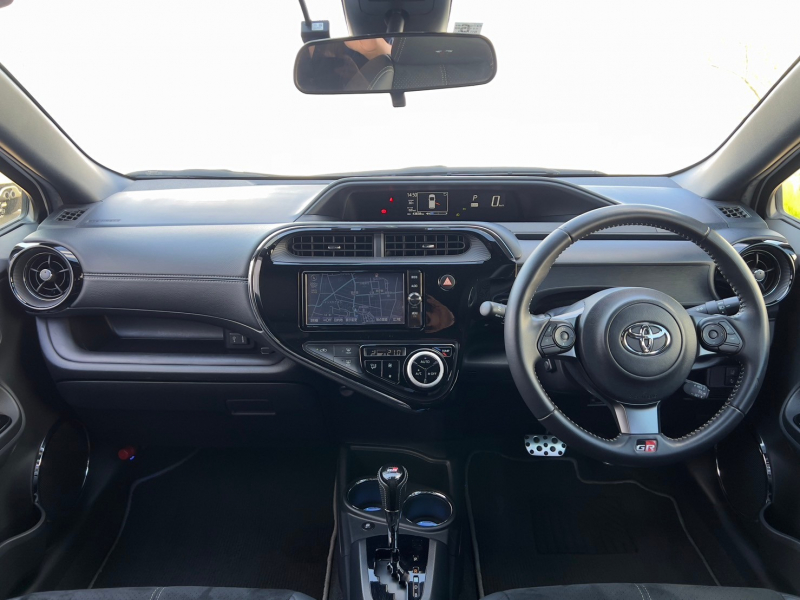 トヨタ アクア 中古車