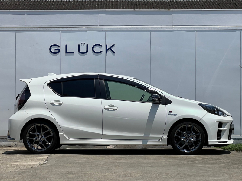 トヨタ アクア 中古車