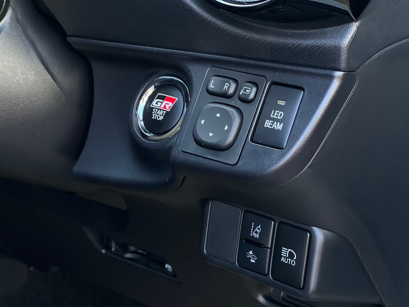 トヨタ アクア 中古車