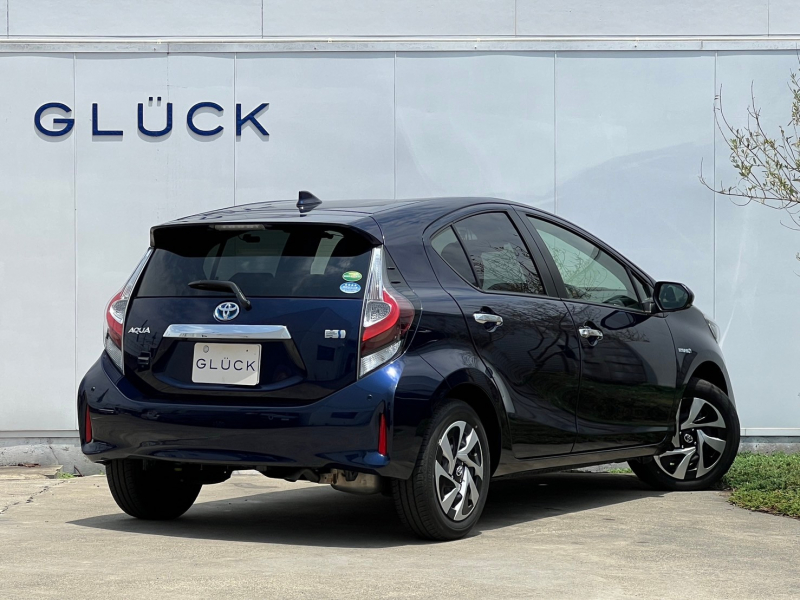 トヨタ アクア 中古車
