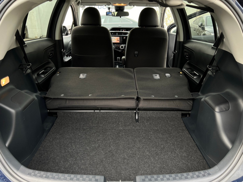 トヨタ アクア 中古車