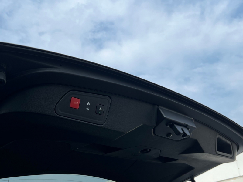 プジョー 3008 中古車