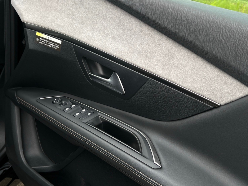 プジョー 3008 中古車