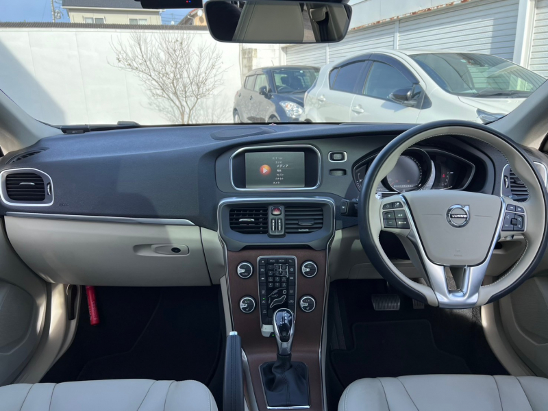 ボルボ V40 中古車