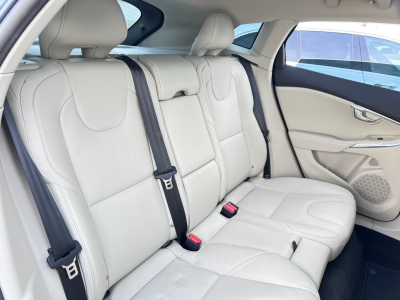 ボルボ V40 中古車