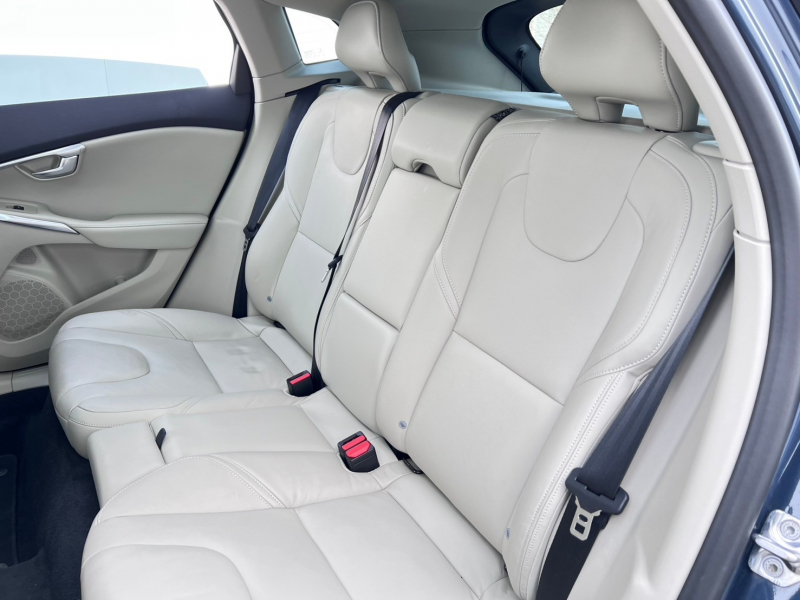 ボルボ V40 中古車