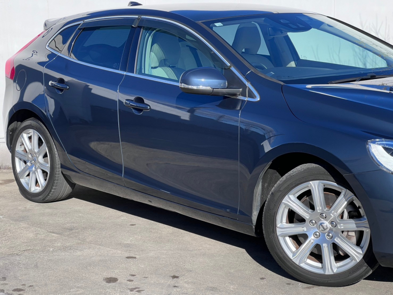 ボルボ V40 中古車