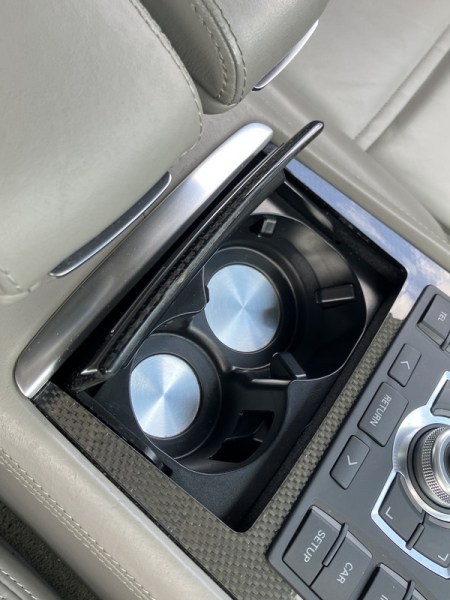 アウディ S8 中古車