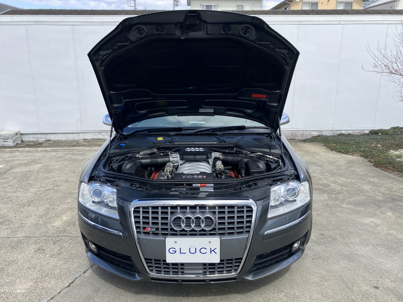 アウディ S8 中古車