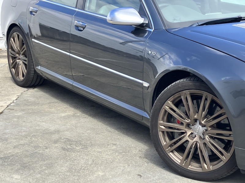 アウディ S8 中古車