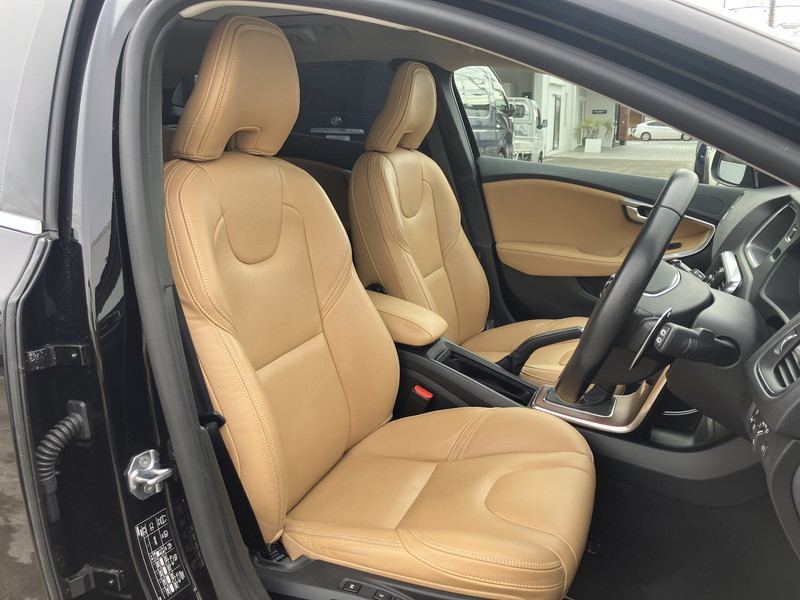 ボルボ V40 中古車