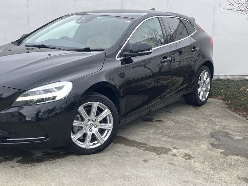 ボルボ V40 中古車