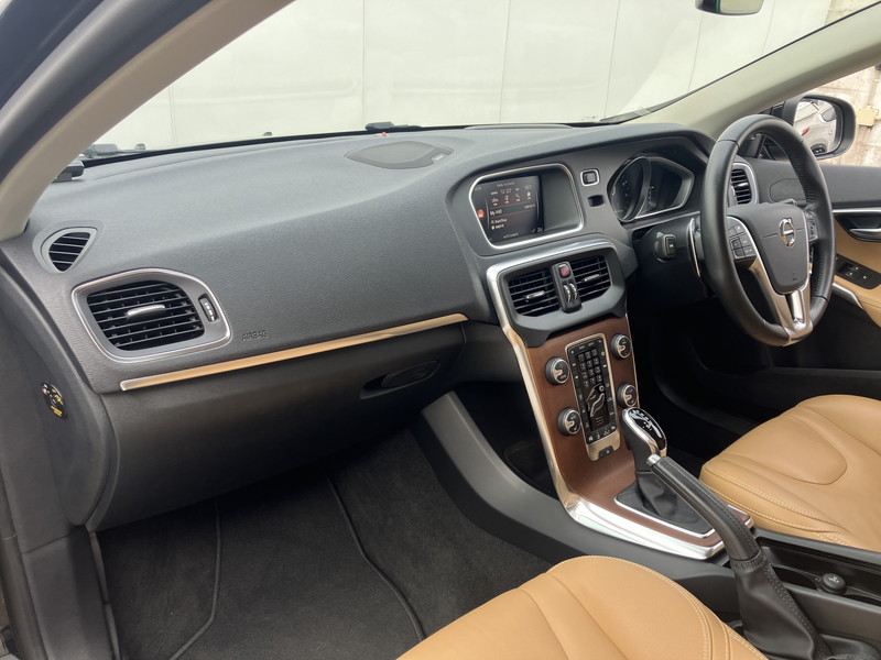 ボルボ V40 中古車