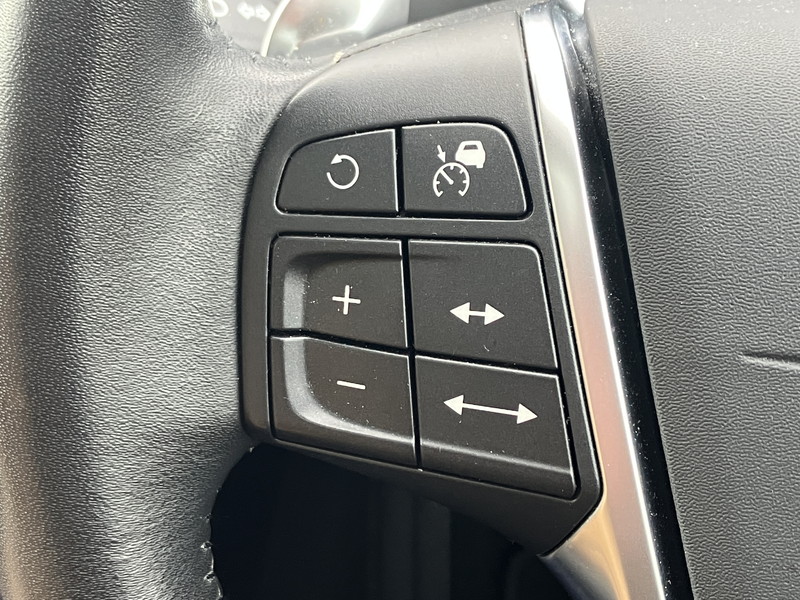 ボルボ V40 中古車