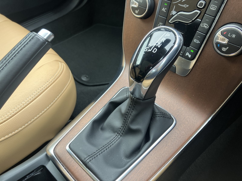 ボルボ V40 中古車