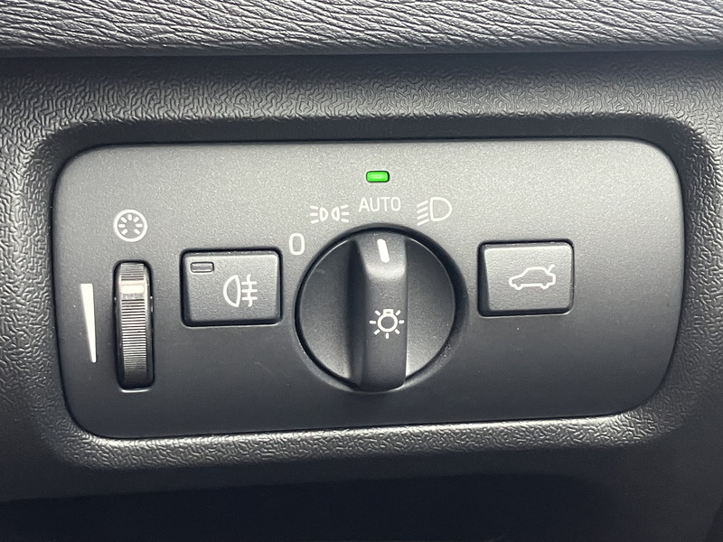 ボルボ V40 中古車