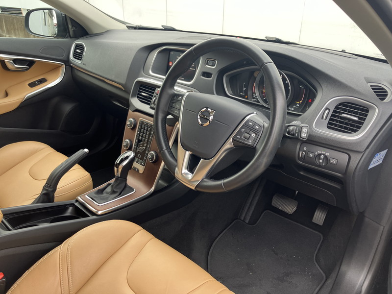 ボルボ V40 中古車