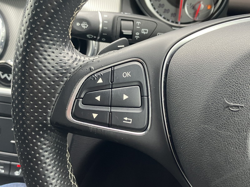 メルセデスベンツ GLA 中古車