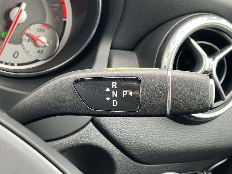 メルセデスベンツ GLA 中古車