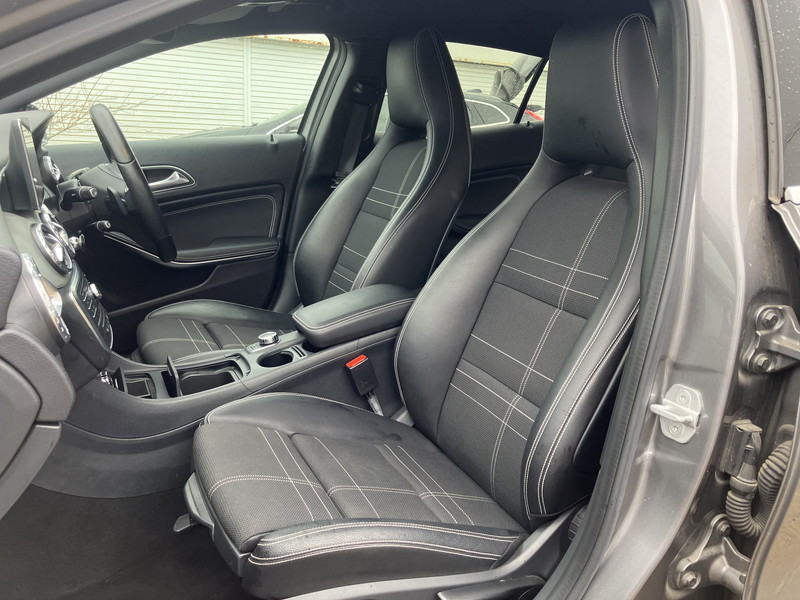 メルセデスベンツ GLA 中古車