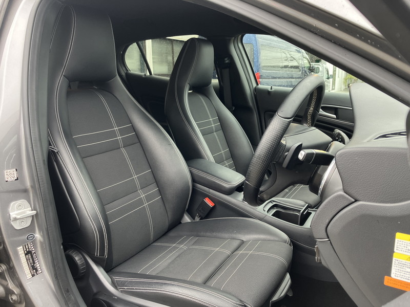 メルセデスベンツ GLA 中古車