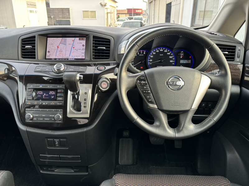 日産 エルグランド 中古車