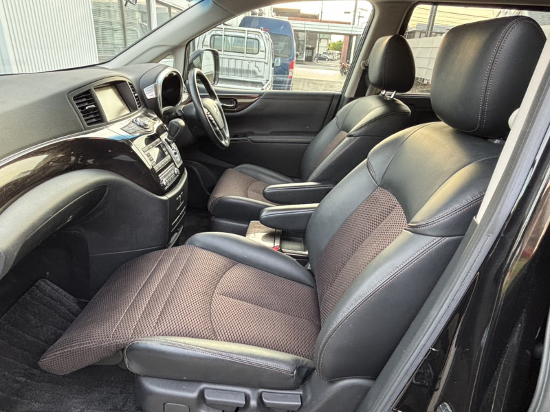 日産 エルグランド 中古車