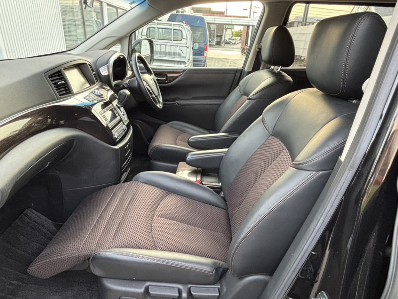 日産 エルグランド 中古車