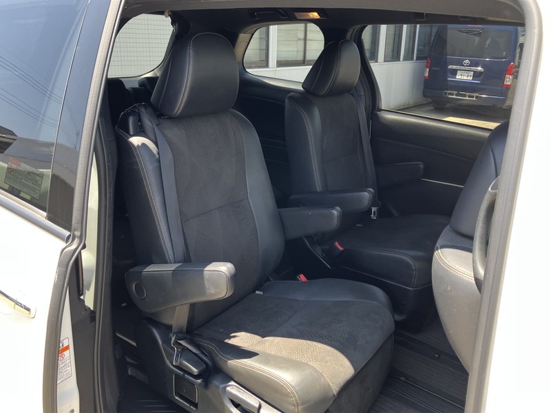 トヨタ エスティマ 中古車