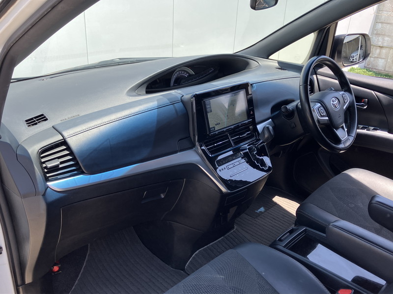 トヨタ エスティマ 中古車