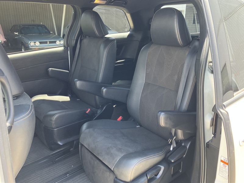 トヨタ エスティマ 中古車