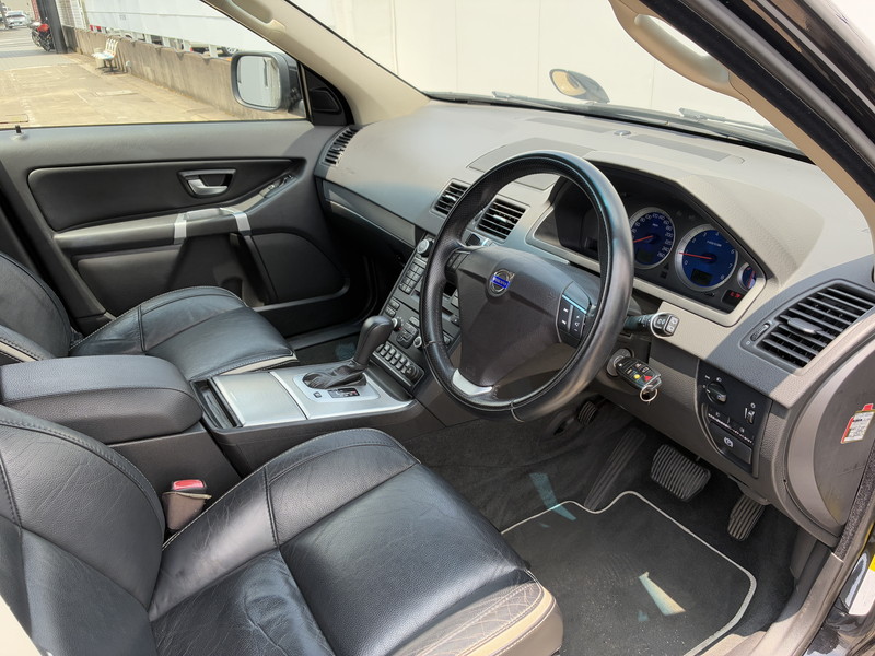 ボルボ XC90 中古車