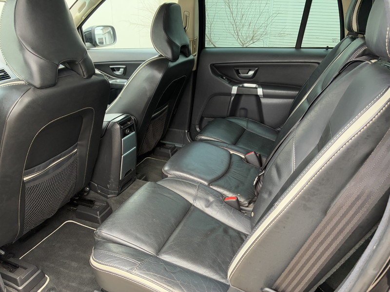 ボルボ XC90 中古車