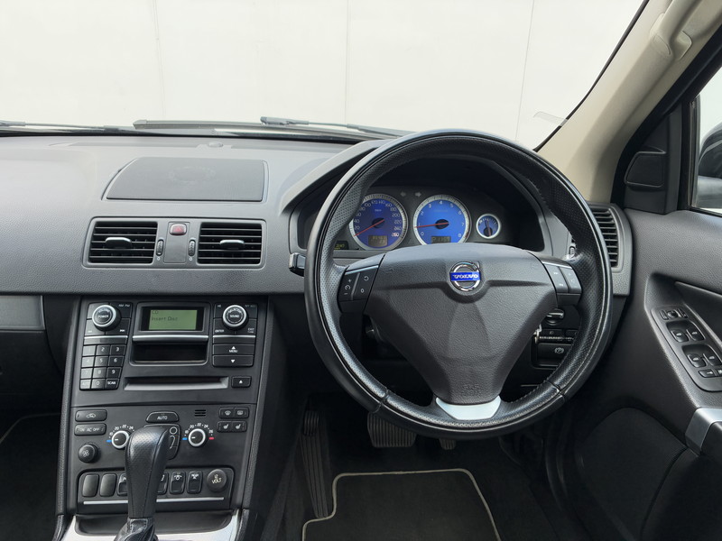 ボルボ XC90 中古車