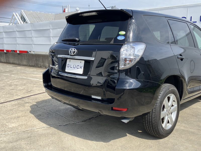 トヨタ ヴァンガード 中古車