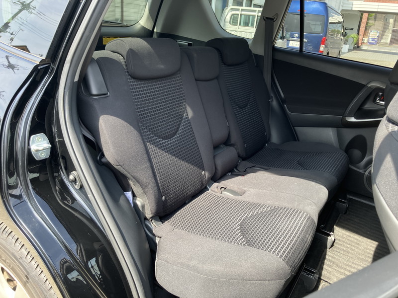 トヨタ ヴァンガード 中古車
