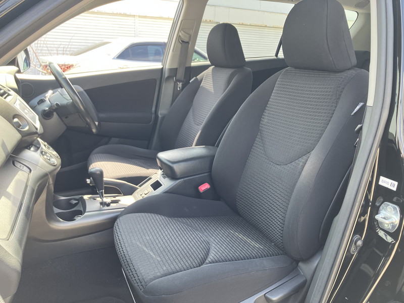 トヨタ ヴァンガード 中古車