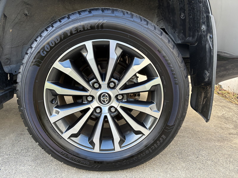 トヨタ ランドクルーザープラド 中古車