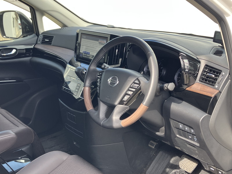 日産 エルグランド 中古車