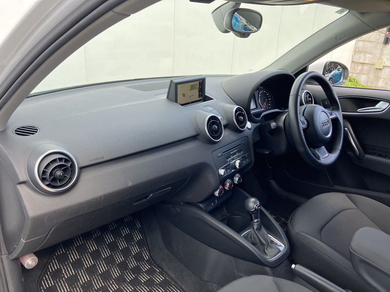 アウディ A1 中古車