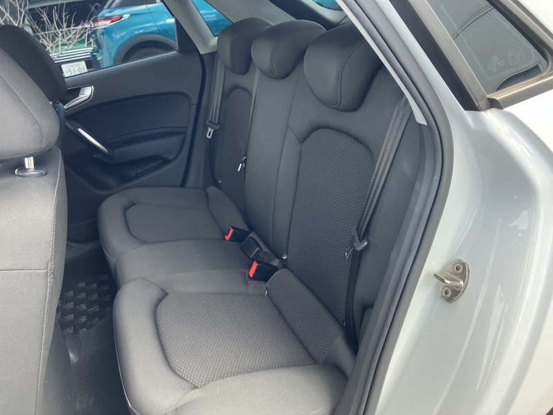 アウディ A1 中古車