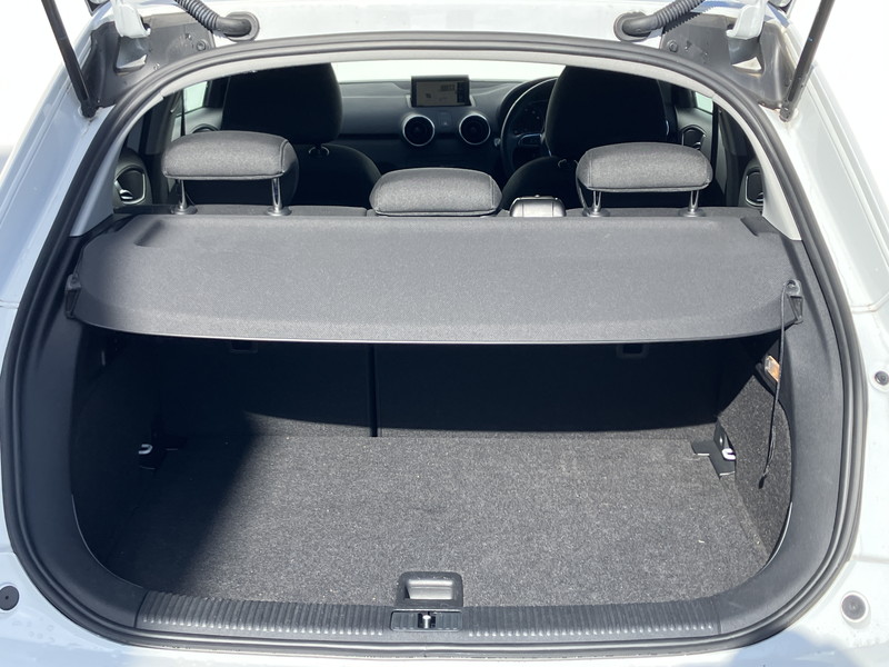 アウディ A1 中古車