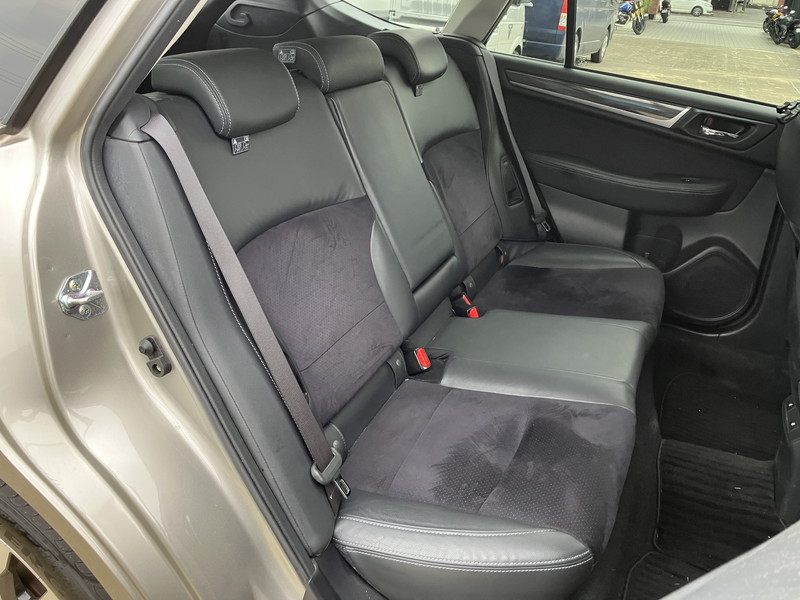 スバル レガシィアウトバック 中古車