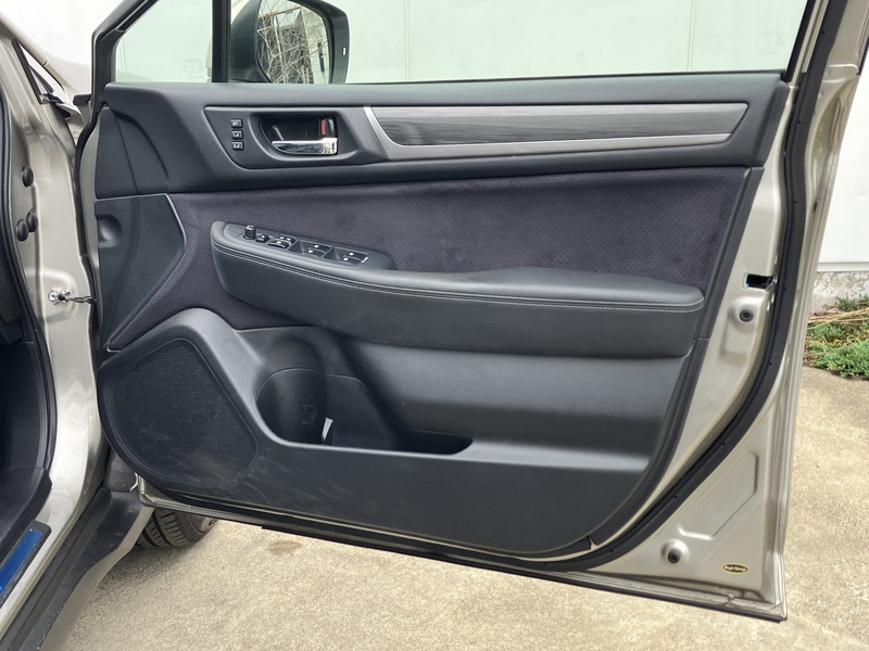 スバル レガシィアウトバック 中古車